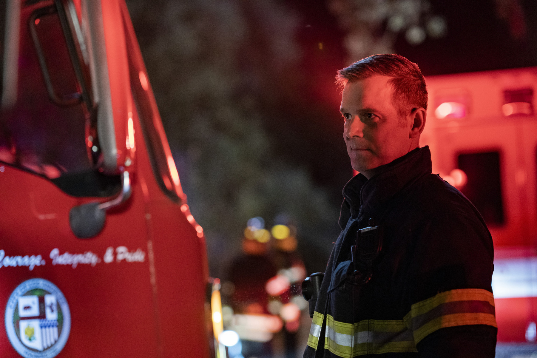 9-1-1: Peter Krause in the “Ghost Stories” episode of 9-1-1 airing Monday, Nov. 8 (8:00-9:00 PM ET/PT) on FOX. CR: Jack Zeman / FOX.