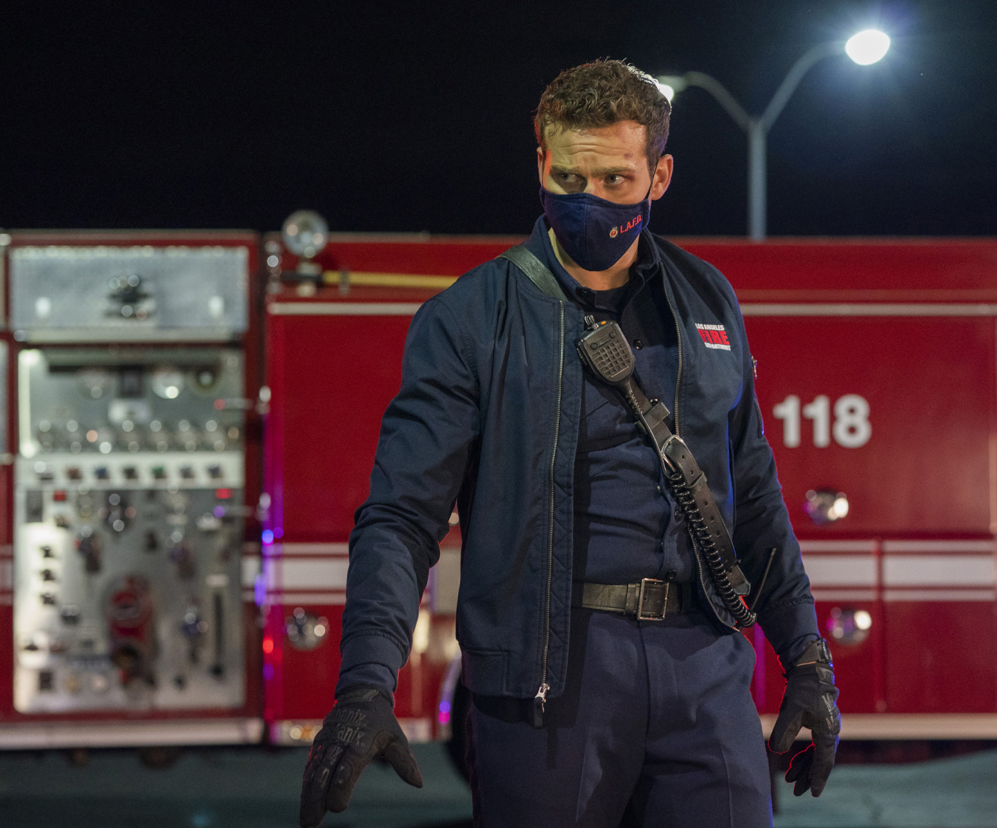 9-1-1: Oliver Stark in the “First Responders” episode of 9-1-1 airing Monday, May 3 (8:00-9:00 PM ET/PT) on FOX. CR: Jack Zeman /FOX. © 2021 FOX Media LLC.