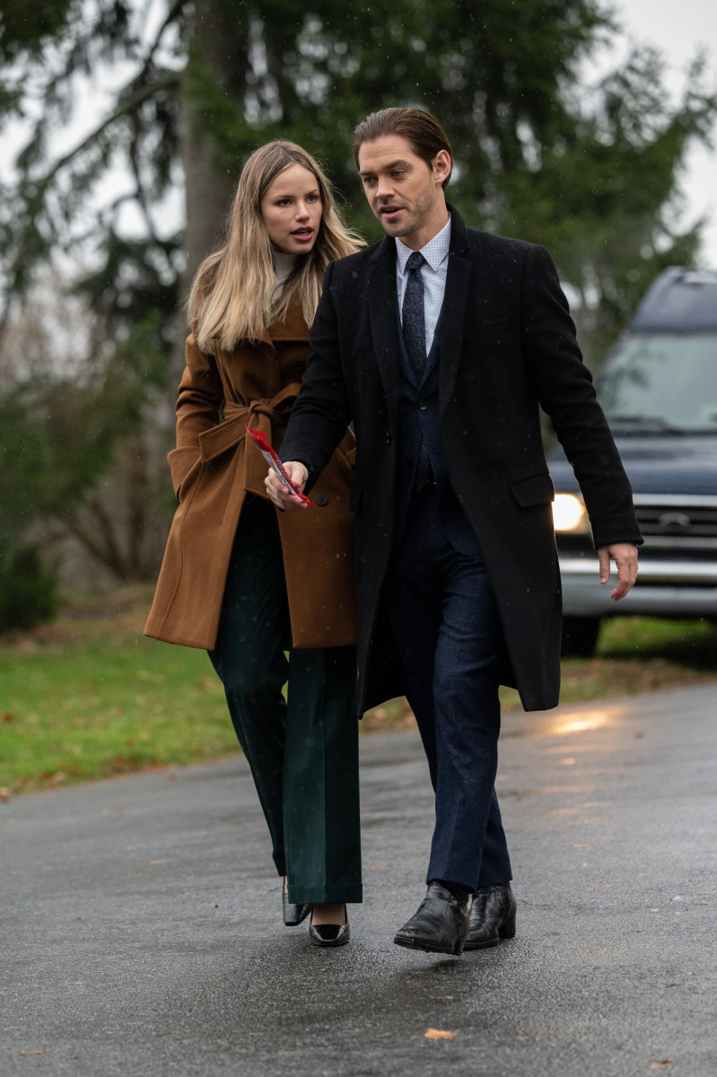 PRODIGAL SON: L-R: Halston Sage and Tom Payne in the "Bad Manners" episode of PRODIGAL SON airing Tuesday, Feb. 9 (9:01-10:00 PM ET/PT) on FOX. ©2021 Fox Media LLC Cr: Phil Caruso/FOX