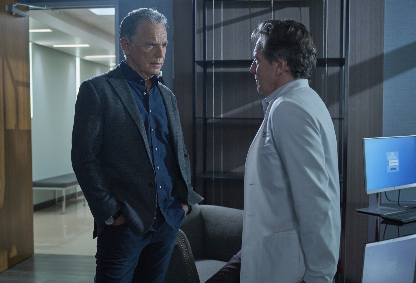 THE RESIDENT: L-R: Bruce Greenwood and Andrew McCarthy in the "All Hands on Deck" season finale episode of THE RESIDENT airing Tuesday, Jan. 17 (8:00-9:00 PM ET/PT) on FOX. ©2022 Fox Media LLC. CR: Tom Griscom/FOX